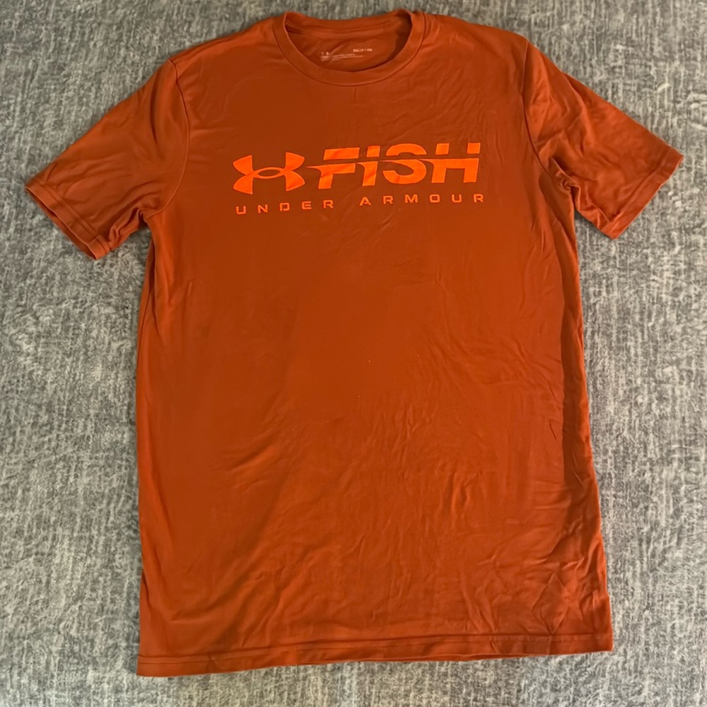 Mens Small Under Armour Shirt